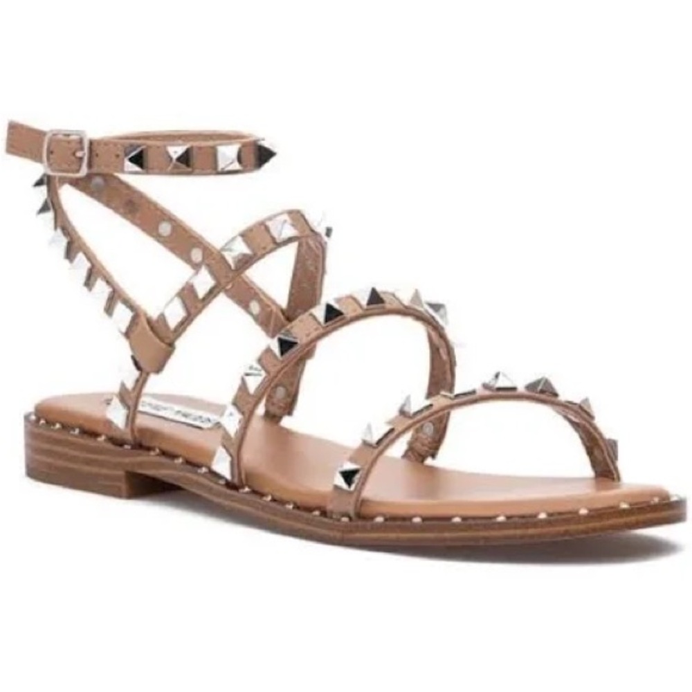 New! Steve Madden Nude Leather Studded Travel Sandal Woman’s  6